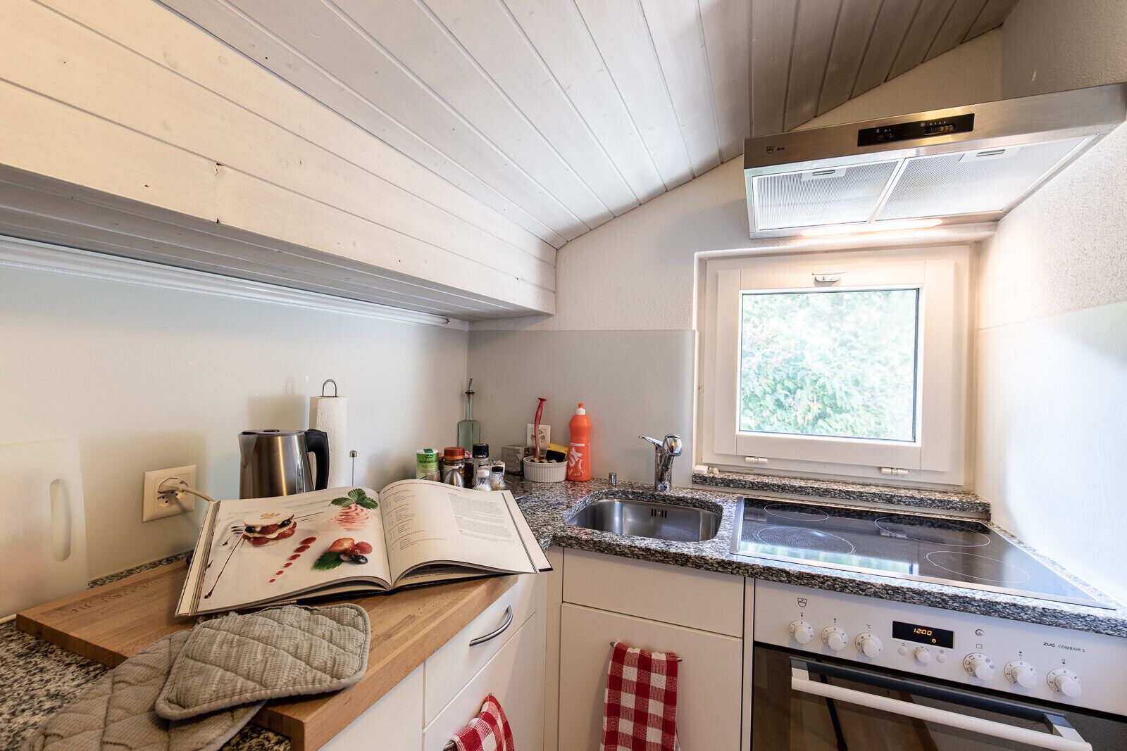 Réfrigérateur, micro-ondes, four, lave-vaisselle