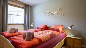 1 bedroom, free WiFi, bed sheets
