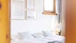 Room - Chasa Fabulusa: Modern 2.5-room apartment in the centre of Ftan (Ftan)