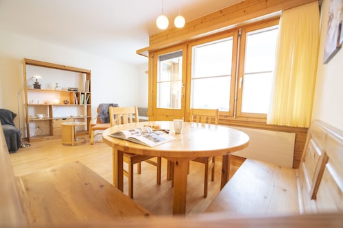 Chasa Trais Fluors: Gemütliche 2.5-Zimmerwohnung in Ardez