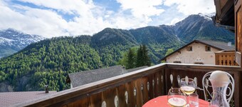 Chasa Rosa 2: 2.5-room apartment in the idyllic and sun-drenched mountain village of Vnà
