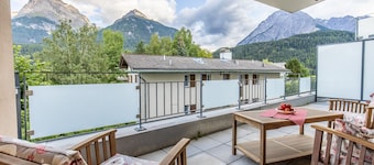 La Stüvetta: Modern, high-quality 2.5 room apartment right next to the Motta Naluns mountain railroad