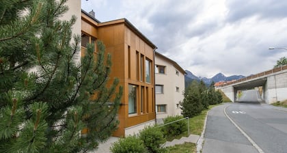La StĂŒvetta: Modern, high-quality 2.5 room apartment right next to the Motta Naluns mountain railroad