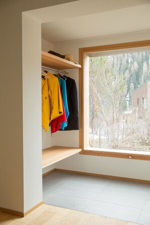 Interior - CHasa Avant Muglins: Garden flat with a view (Scuol)