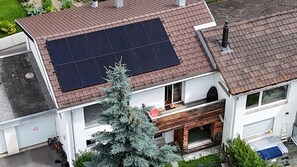 Exterior - CHasa Avant Muglins: Garden flat with a view (Scuol)