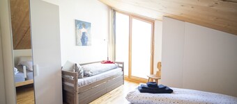 Chasa Bagnera 174: modern 3 1/2 -room attic apartment right next to the Engadin Bad Scuol