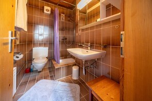Shower, towels