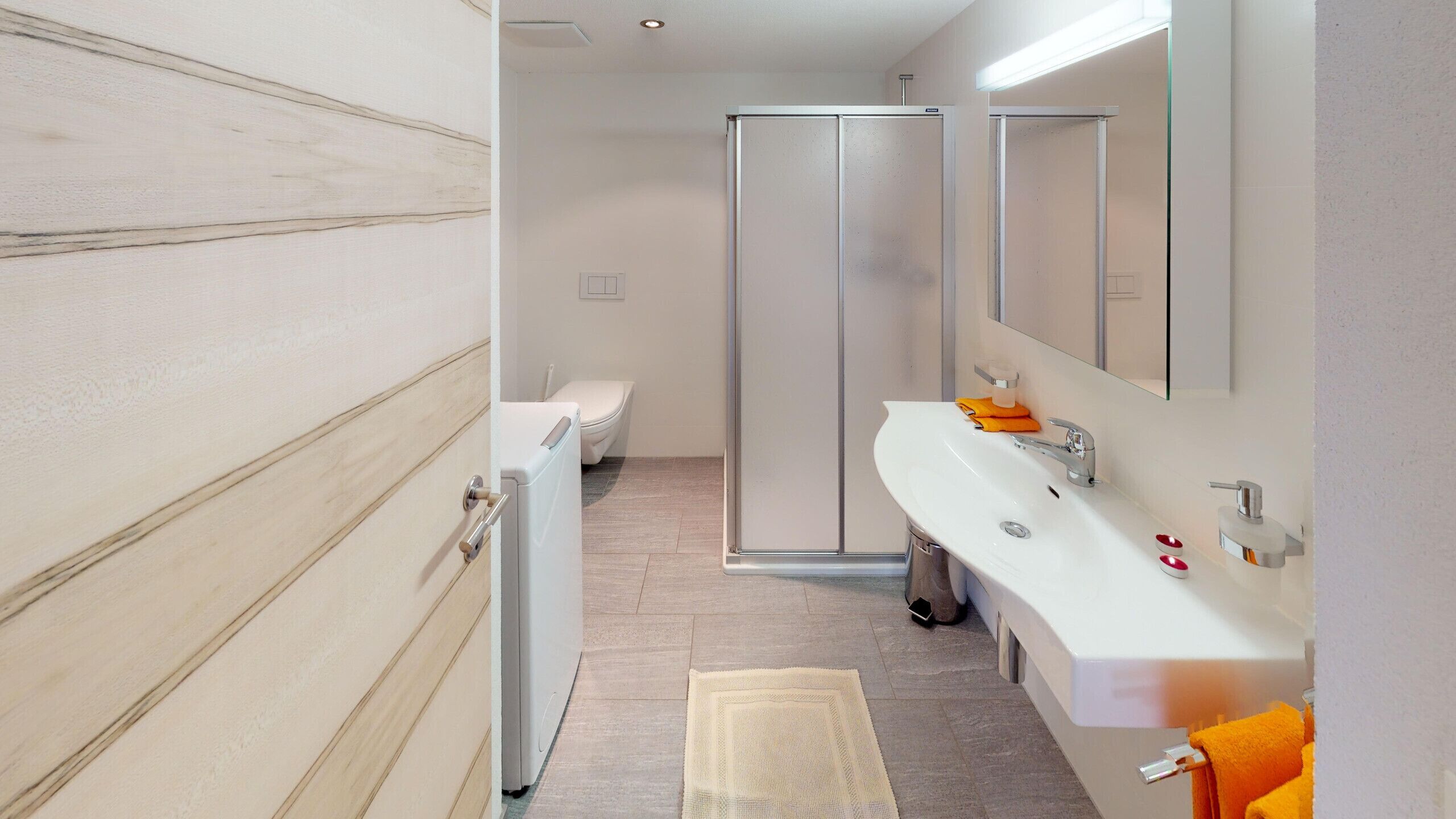 Shower, towels