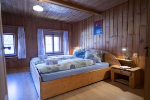 3 habitaciones, wifi gratis y ropa de cama 