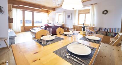Chasa Rontsch Madlaina: Charming 4.5 room penthouse flat with panoramic views in the centre of Ftan