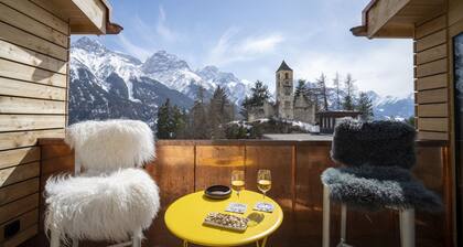 Chasa Bao: Luxurious new 4.5-room penthouse flat with balcony and view in Sent