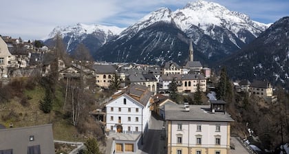 Chasa Bao: Luxurious new 4.5-room penthouse flat with balcony and view in Sent