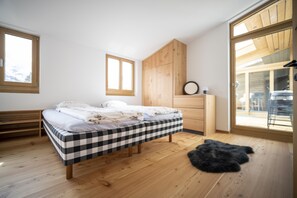 3 bedrooms, free WiFi, bed sheets