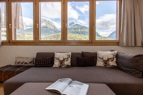 Chasa Vi: renovated 4.5-room flat in the centre of Scuol