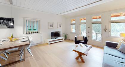 Chasa Vista Pisoc: Moderne 2 ½-Zimmerwohunung zentral und mit Panoramablick