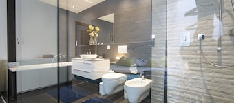 Chasa Emerita: Modern 3 1/2-room terrace flat with panoramic view