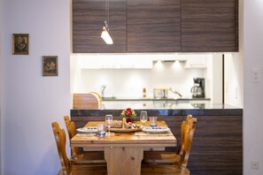 Dining - Brentschpark No. c96: Cosy 2.5-room flat in the quietly located Brentschpark neighbourhood (Scuol)