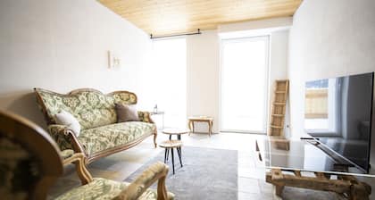 Chasa Chavriöl: 3.5 Zimmer Ferienwohnung mit Panoramasicht in Sent