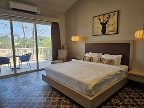 Premier River View Room With Balcony | 1 間睡房、書桌、免費 Wi-Fi、床單