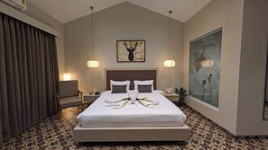 Premier River View Room With Balcony | 1 間睡房、書桌、免費 Wi-Fi、床單