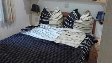 3 bedrooms, iron/ironing board, travel cot, free WiFi
