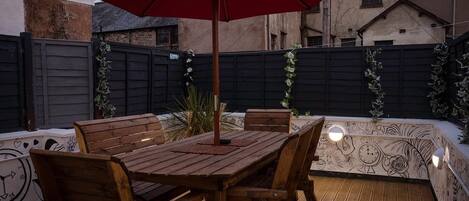 屋外ダイニングエリア