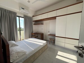 Desk, free WiFi, bed sheets - 88 Kotte Serviced Apartment (Sri Jayawardenepura Kotte)