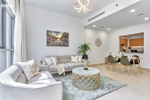 Apartment, Stadtblick | Wohnbereich