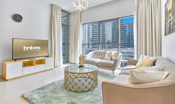 公寓, 城市景觀 | 起居區 | 42-吋 LCD 液晶電視、有線頻道、Netflix、串流服務