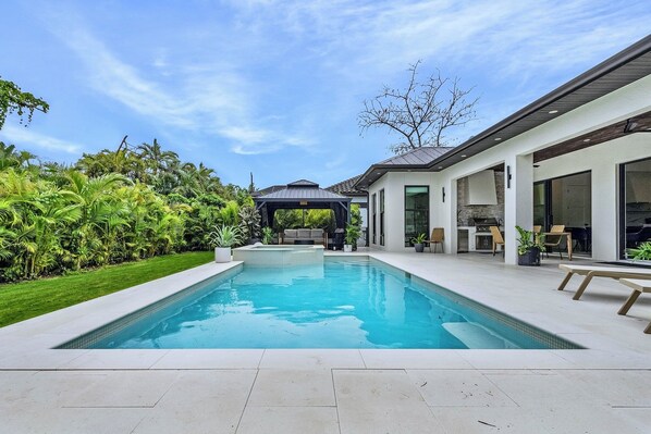Outdoor pool, a heated pool