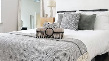 3 bedrooms, iron/ironing board, free WiFi, bed sheets