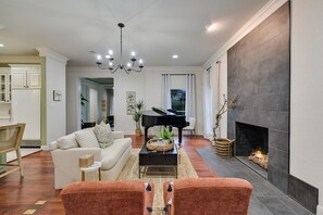 TV, fireplace, table football - Hidden Hills I Family Vacation, Hot tub, Sleeps 24, 56 scenic acres for hiking! (Fischer)