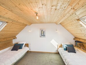 5 bedrooms, free WiFi