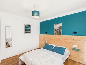 5 bedrooms, free WiFi - 200m from Langoz beach - House for 10 (Loctudy)