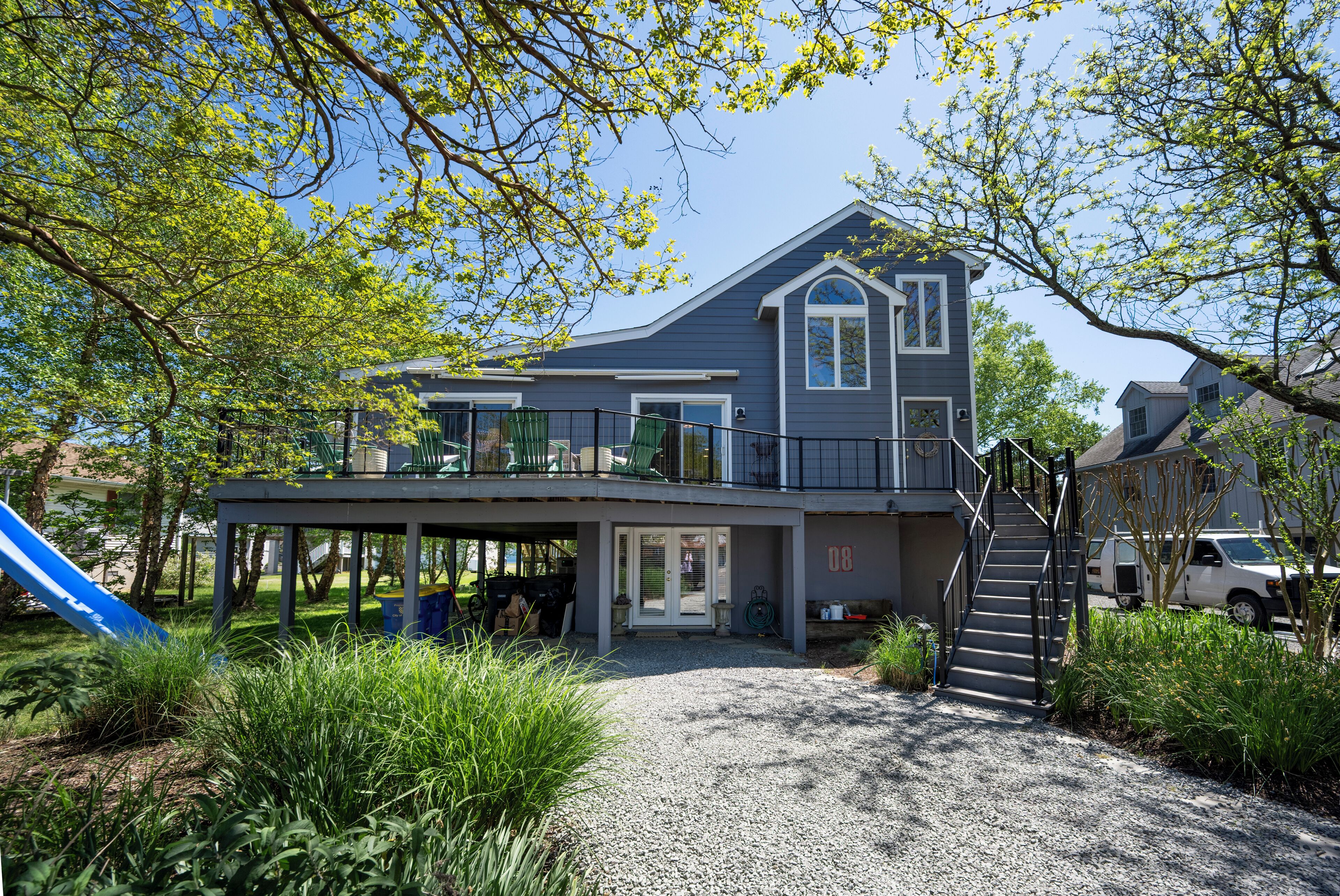 New to the rental market! Pet friendly home close to the beach!