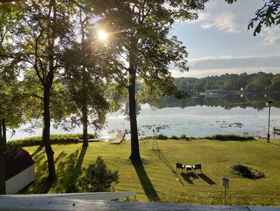 Lake Retreat With Hot Tub