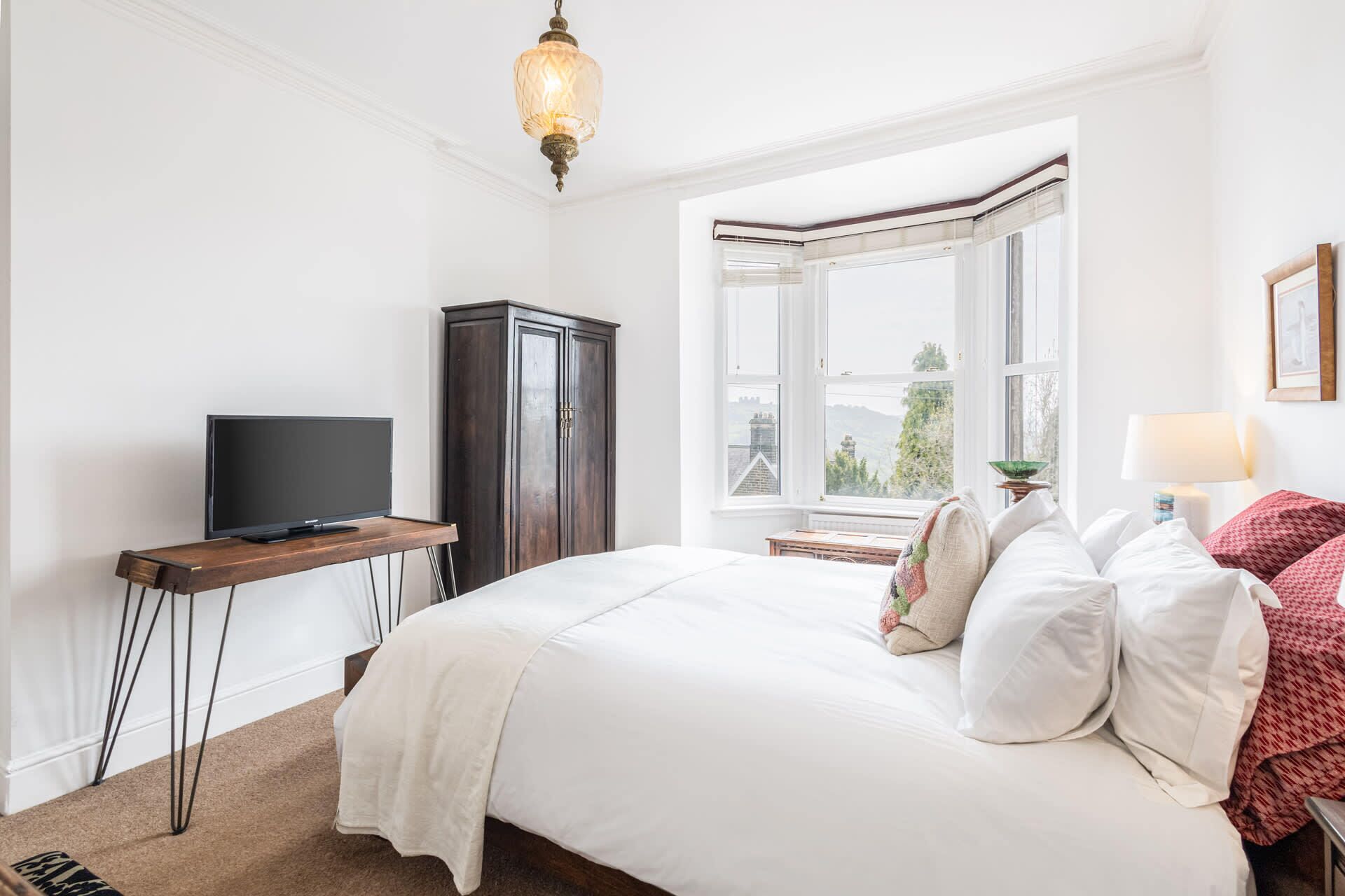 3 bedrooms, desk, iron/ironing board, free WiFi