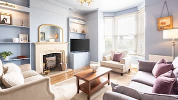 TV, fireplace, offices