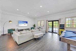 TV connectée, jeux vidéo