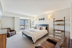 2 bedrooms, desk, iron/ironing board, free WiFi - Luxe Park City Condo with 2 King Bed Rooms (Park City)