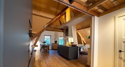 Stroeckmanhoeve: The Loft