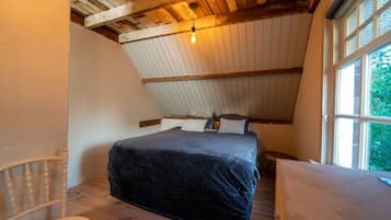 2 slaapkamers, een strijkplank/strijkijzer, wifi, beddengoed