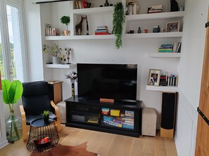 Living area - 3 Bedroom Private vacation home in Lannion (Lannion)