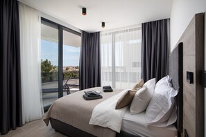 4 chambres, fer et planche à repasser, Wi-Fi, draps fournis