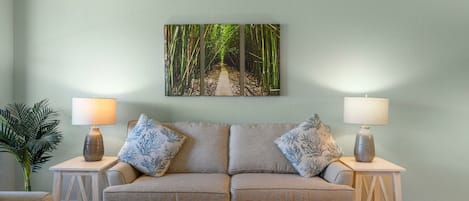 Condo, 2 Bedrooms | Living area