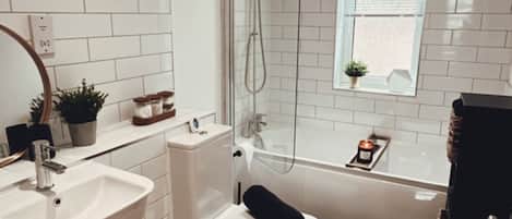House | Bathroom | Combined shower/tub, deep soaking tub, towels