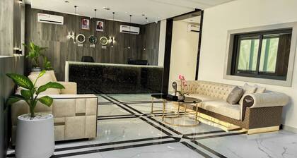 Mini Palace Luxury Suites