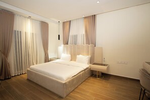 Apartemen Mewah | Brankas, kedap suara, dan Wi-Fi gratis