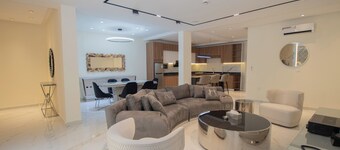 Mini Palace Luxury Suites