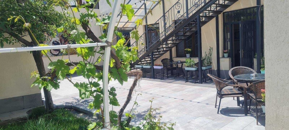 2 Star Hotels